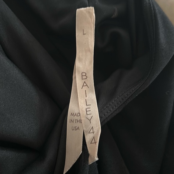 Bailey44 Ponte short sleeve criss cross back black large - Picture 3 of 12